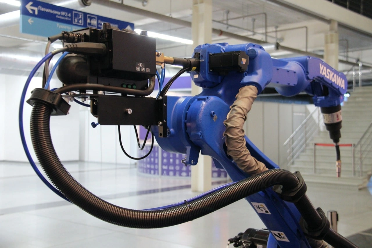 РТК для сварки на базе робота YASKAWA MA2010