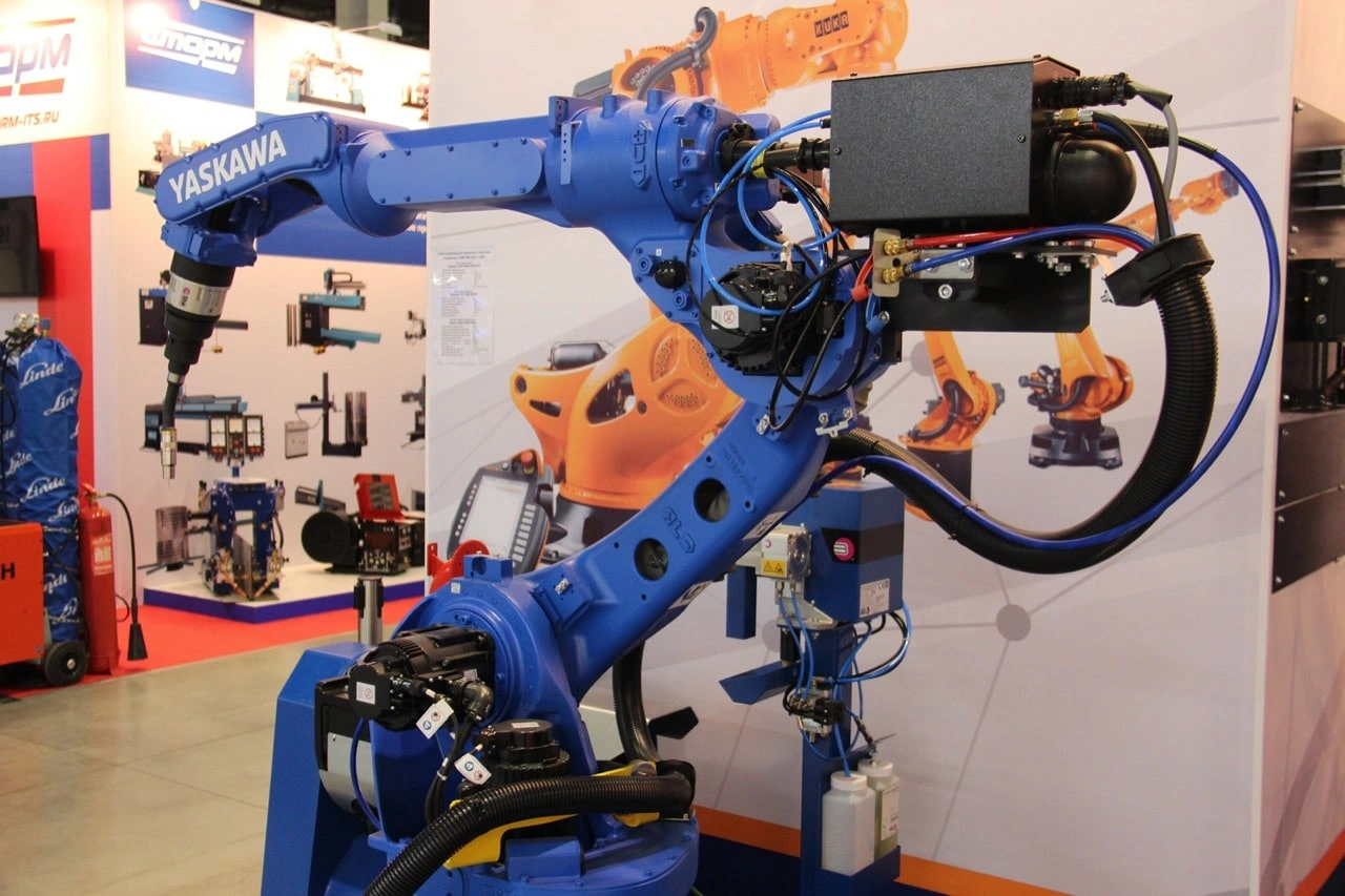 РТК для сварки на базе робота YASKAWA MA2010