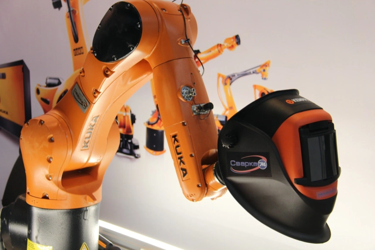 Робот KUKA AGILUS