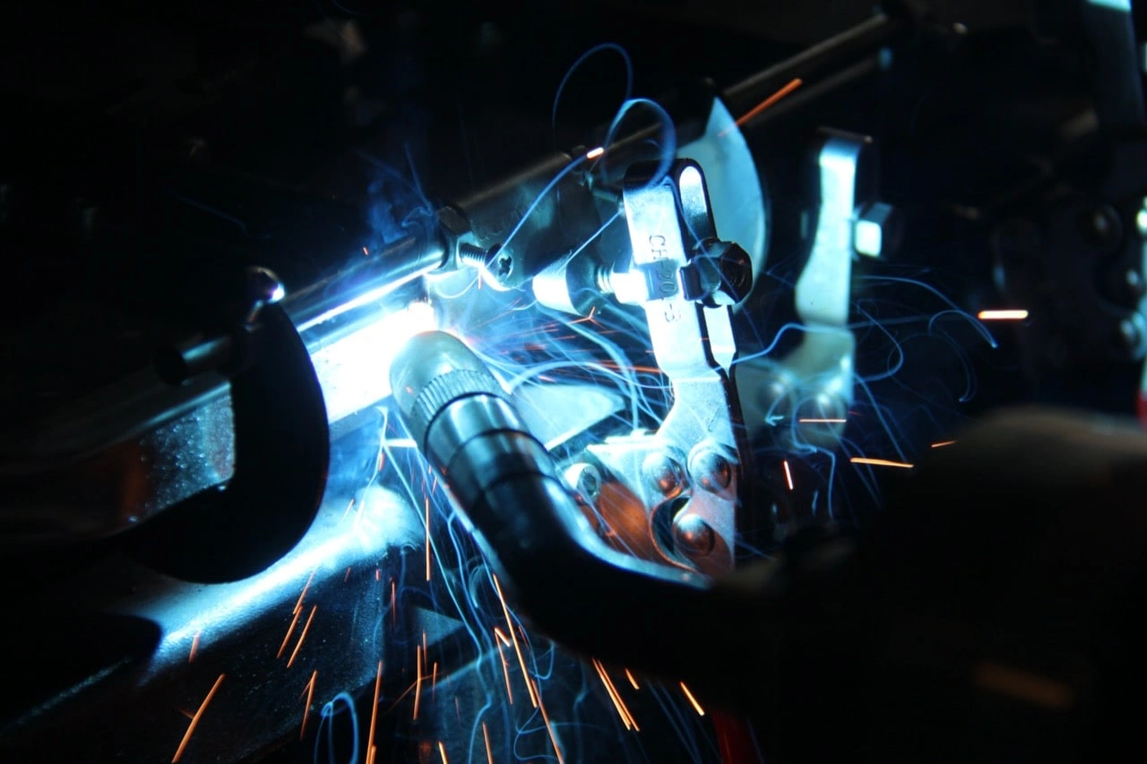 Робот для MIG/MAG сварки на базе робота CRP